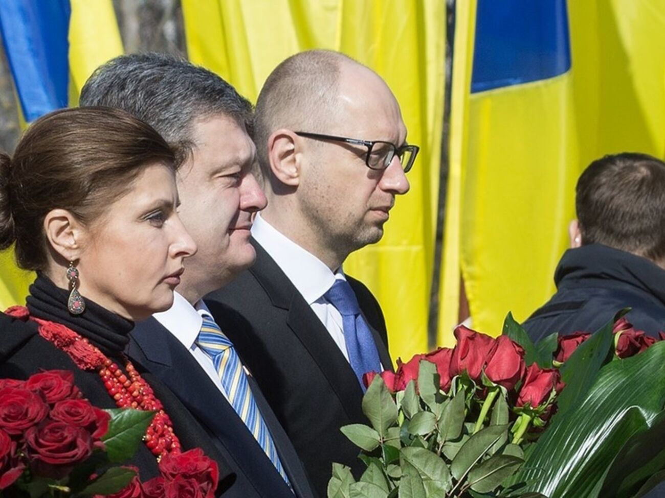 Порошенко и Яценюк приняли участие в праздновании 201-й годовщины рождения Шевченко. Фоторепортаж