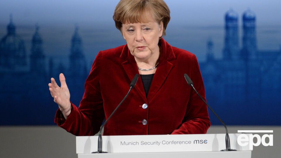 Меркель выступает за создание европейской армии в будущем
