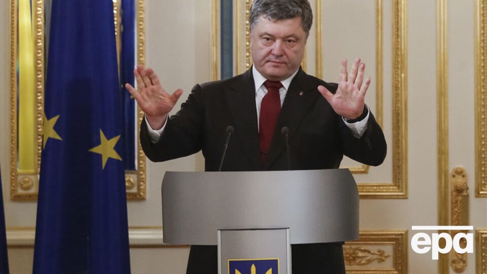 Порошенко: Мы можем констатировать, что атакующие и наступательные действия агрессора нам удалось остановить