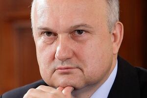 Игорь Смешко: Что бы я посоветовал украинцам? Учиться на своих ошибках и всегда помнить: власть и деньги развращают любого. Если общество не контролирует власть, то рано или поздно его изнасилуют. Единственный способ влиять на власть – выборы