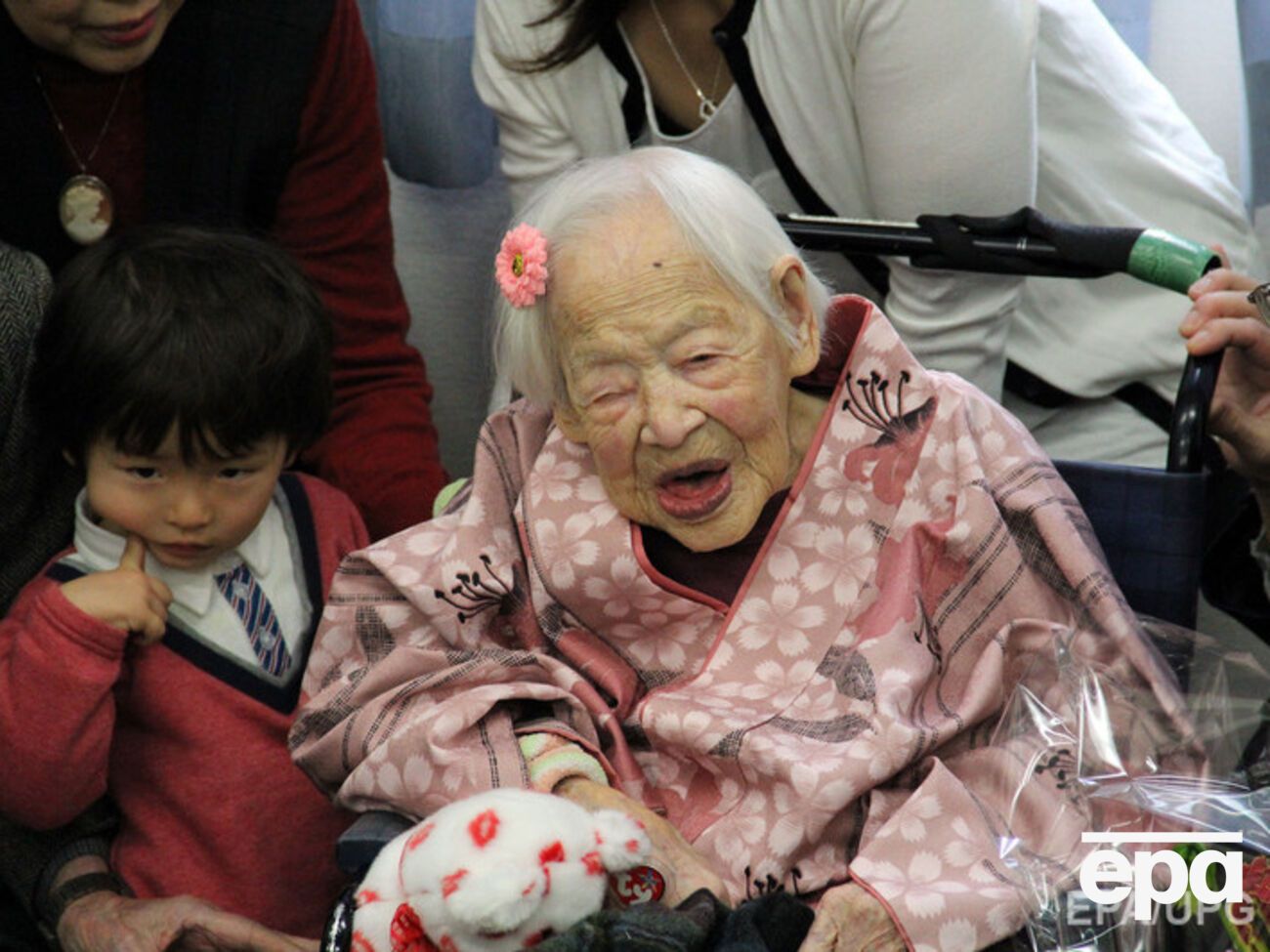 У нее трое детей, трое внуков и шесть правнуков