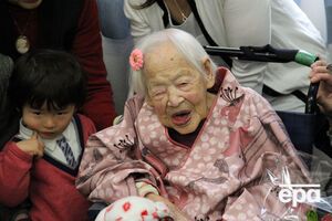 У нее трое детей, трое внуков и шесть правнуков