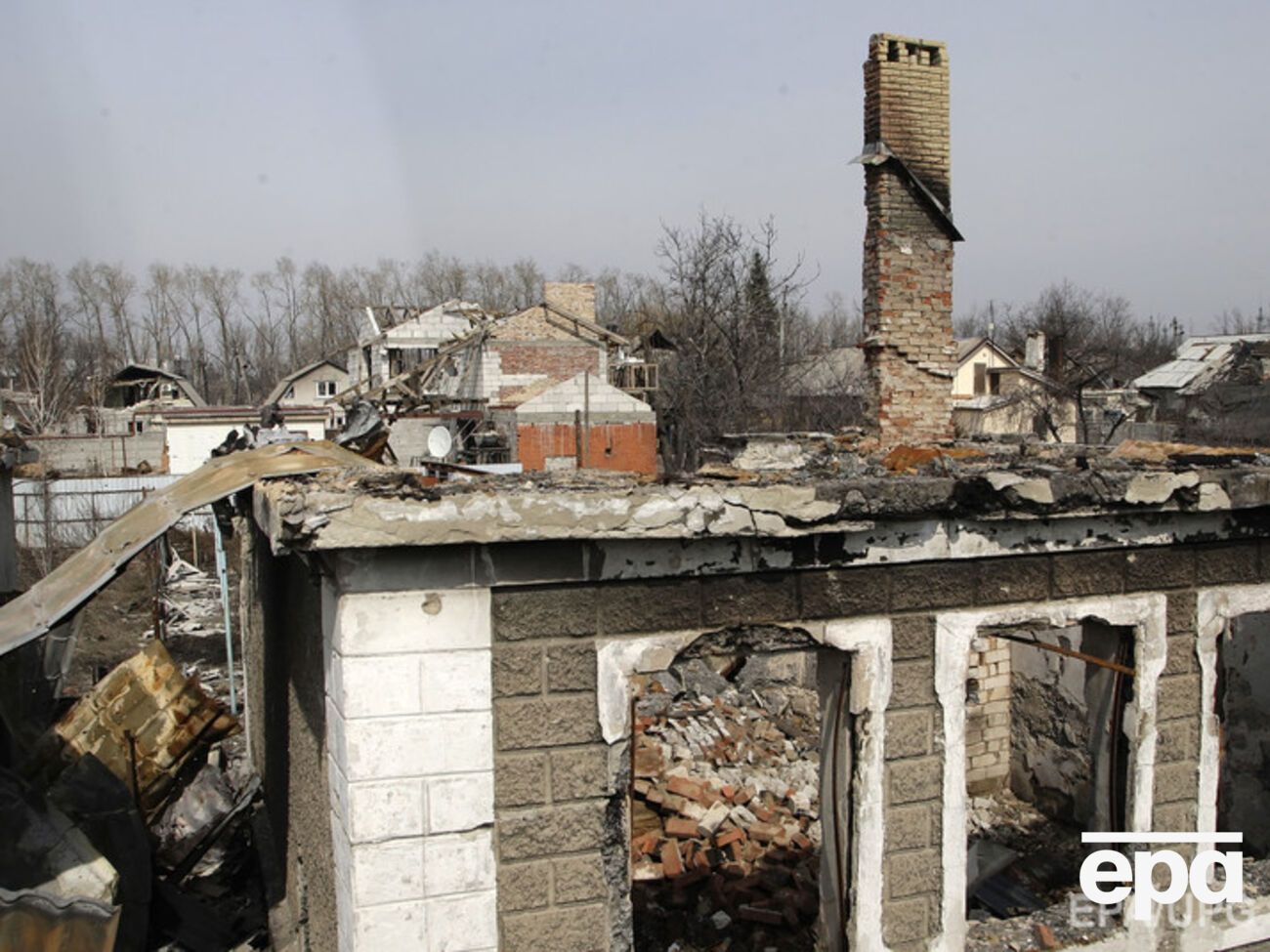 В 20.20 и 20.47 поселок Троицкое боевики обстреляли из 82-миллиметровых минометов