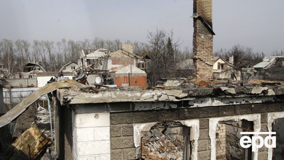 В 20.20 и 20.47 поселок Троицкое боевики обстреляли из 82-миллиметровых минометов