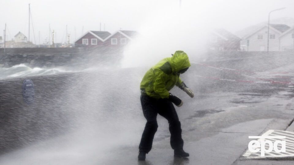 В Западной Европе бушует ураган
