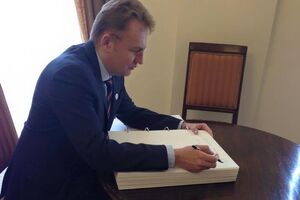 Указанная сумма является зарплатой Садового на должности мэра Львова