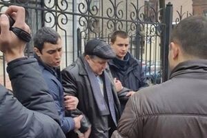 Мэра города задержали при получении денег