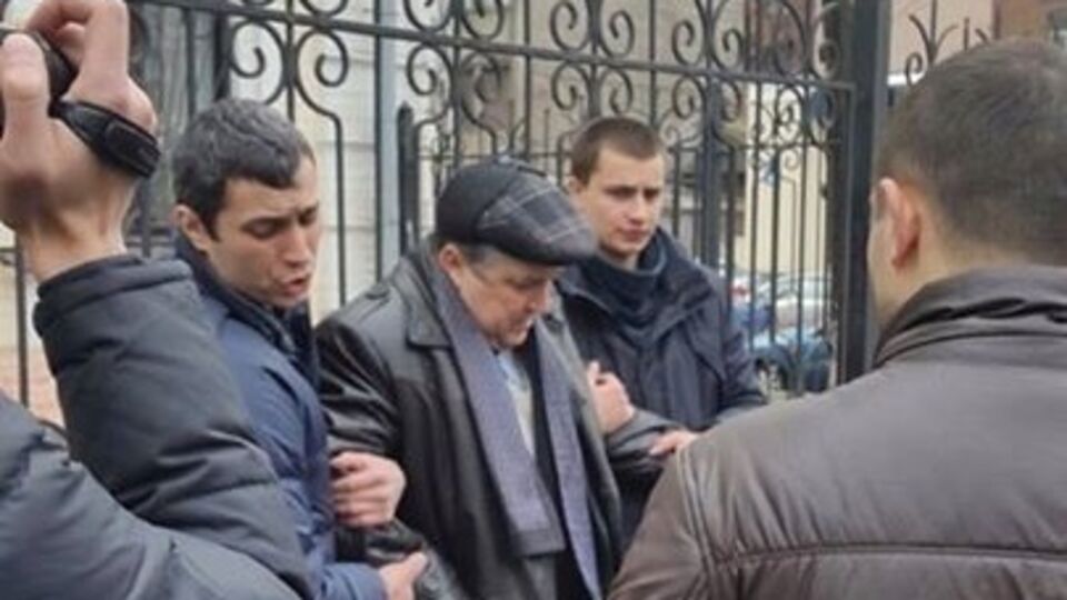 Мэра города задержали при получении денег