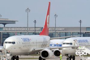 Самолет совершил экстренную посадку из-за угрозы взрыва