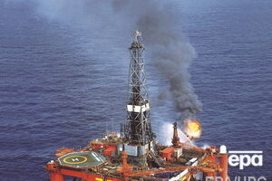 Цена на нефть Brent колеблется в районе $56