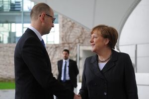 Арсений Яценюк встречается с Ангелой Меркель