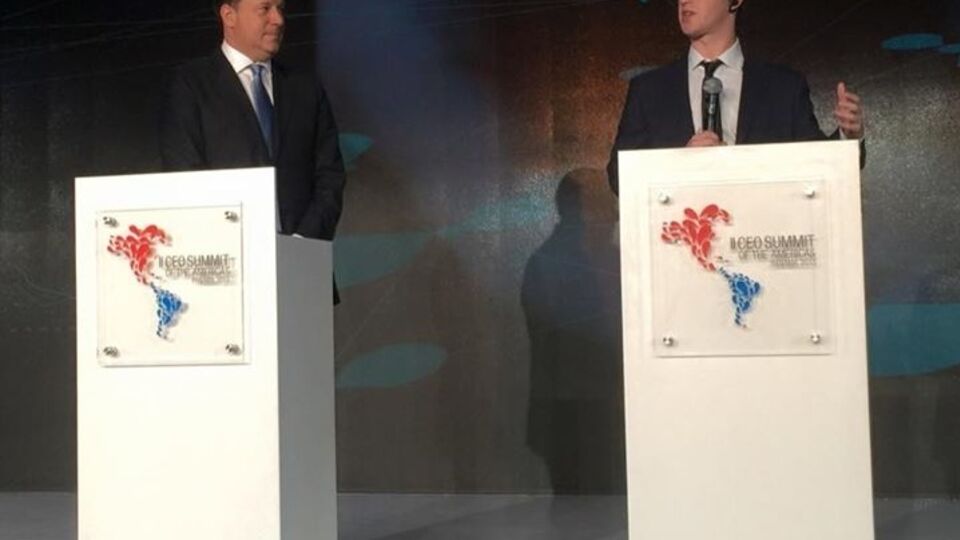 Цукерберг провел первую встречу с президентом Панамы Хуаном Карлосом Варелой, чтобы анонсировать начало работы над программой