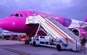 Венгерский авиаперевозчик будет выполнять рейсы из Венгрии в Вильнюс и Софию, идут переговоры о выполнении ею рейсов из этих городов в Украину