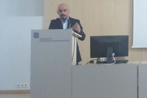 Найем: Генеральной прокуратуре стоит официально спросить у "Правого сектора", где документы по Тимошенко