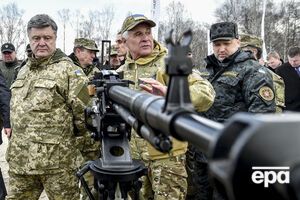От Порошенко требуют ветировать закон о запрете коммунистической и нацистской символик