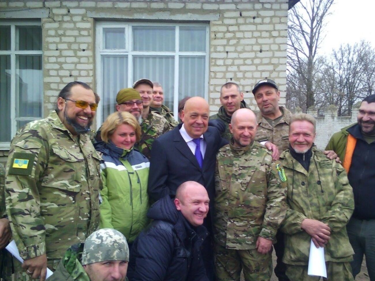 Геннадий Москаль встретился в бойцами "Айдара" и руководством батальона, чтобы обсудить проблемные вопросы