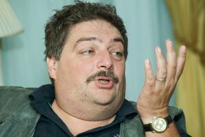 Быков: Все, кто не приедет отмечать Победу над фашизмом, по определению фашисты