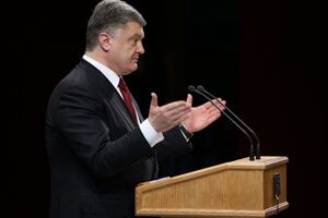 Порошенко заявил, что треть промышленного потенциала Донбасса вывезли в Россию