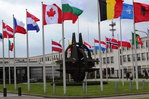 Численность миссии РФ при НАТО сокращена с 50 до 30 человек