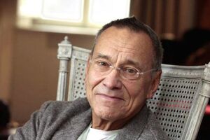 Андрей Кончаловский прокомментировал слухи вокруг открытия в РФ фастфуда "Едим дома"