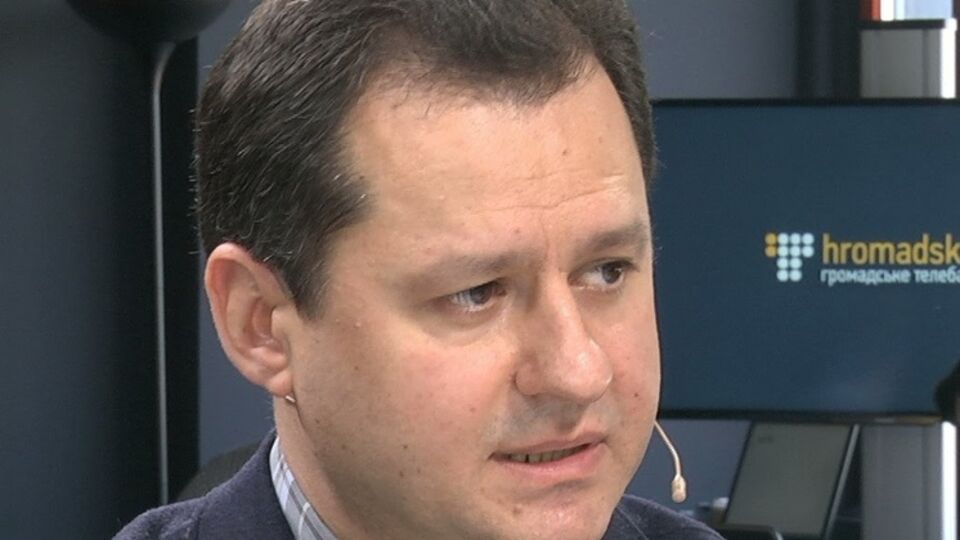 Батенко: Поэтому нужно снять с регистрации вышеперечисленные организации в день вступления в силу принятого парламентом закона