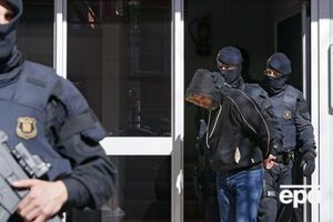 В настоящее время большинство подозреваемых находятся в предварительном заключении