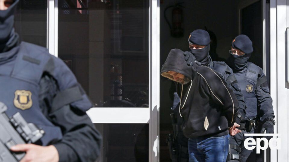 В настоящее время большинство подозреваемых находятся в предварительном заключении