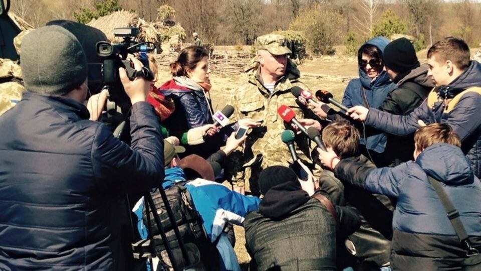 На житомирском полигоне состоялся брифинг по структуре, задачам и функции ВДВ