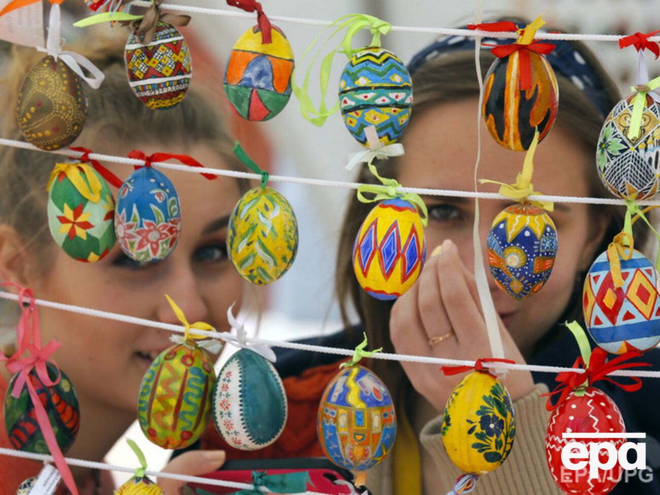 Каждый узор на писанке --- неслучаен