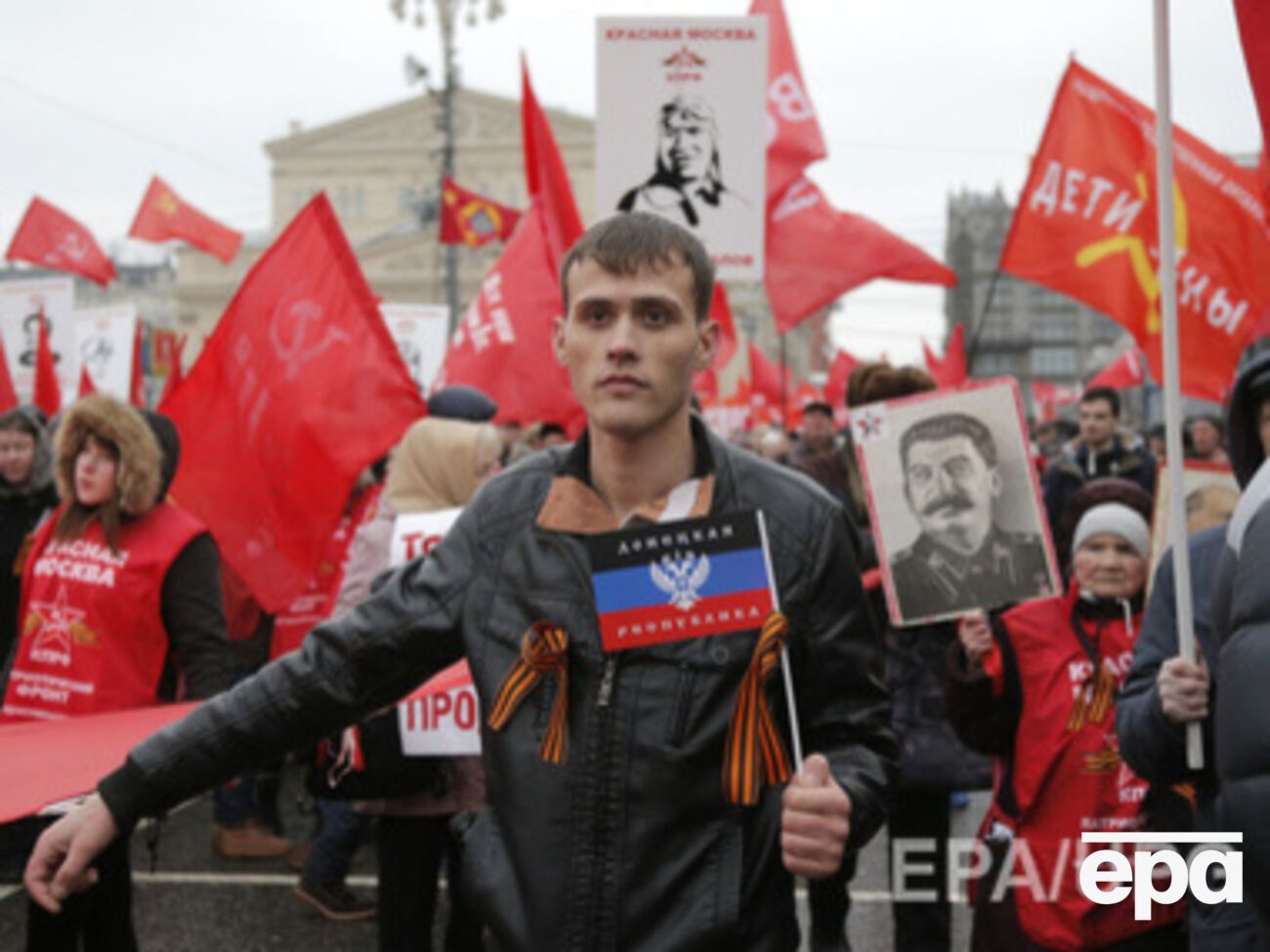 Казахам не понравилось распространение в школах георгиевских лент