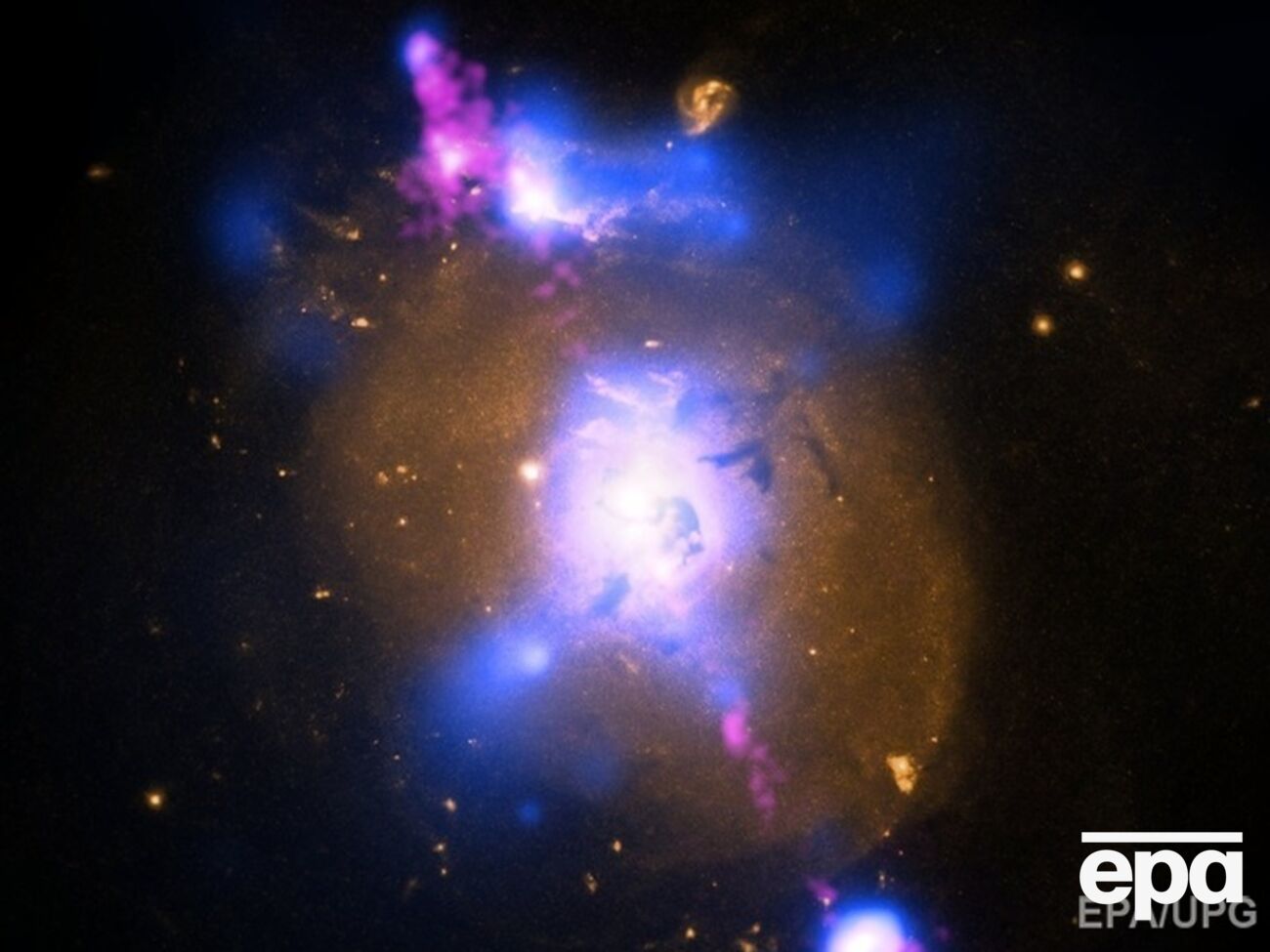 Ученые заинтересовались слиянием черных дыр