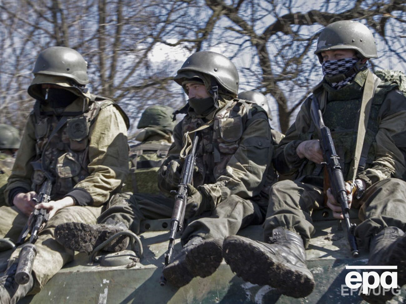 На боевиков под Донецком напала третья сторона, сообщил Роман Доник