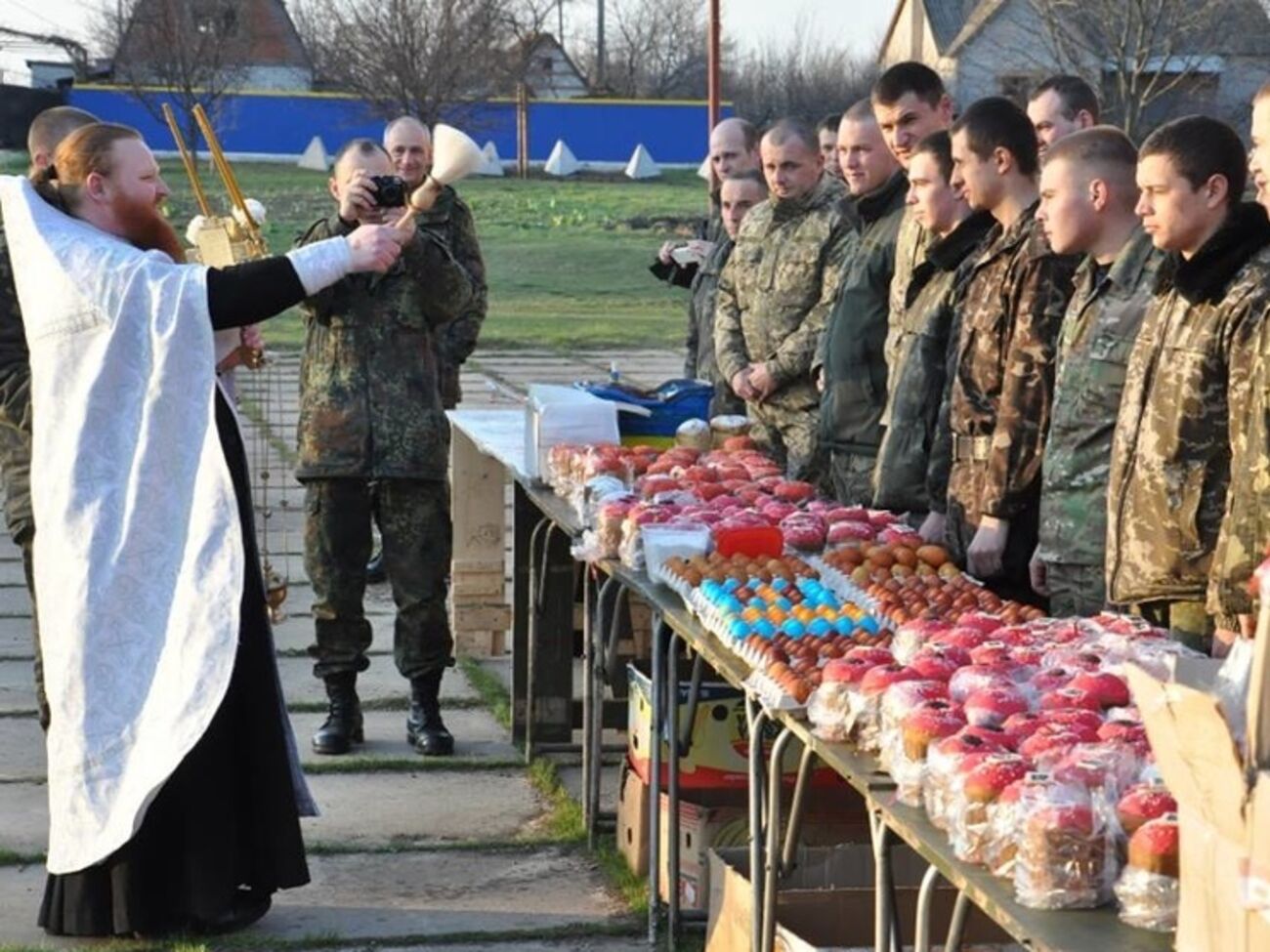 Вблизи передовой провели богослужение