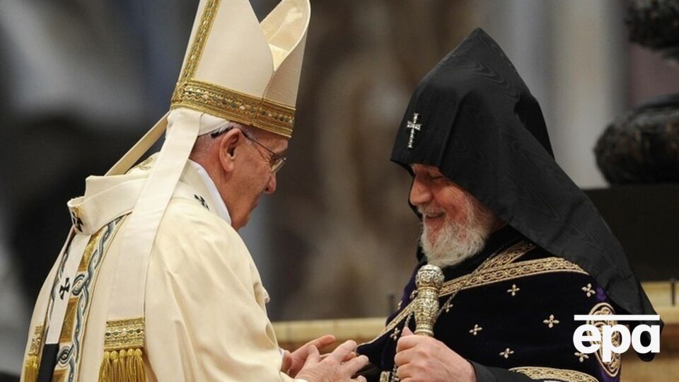 Турецкие власти огорчены заявлением папы римского о геноциде армян