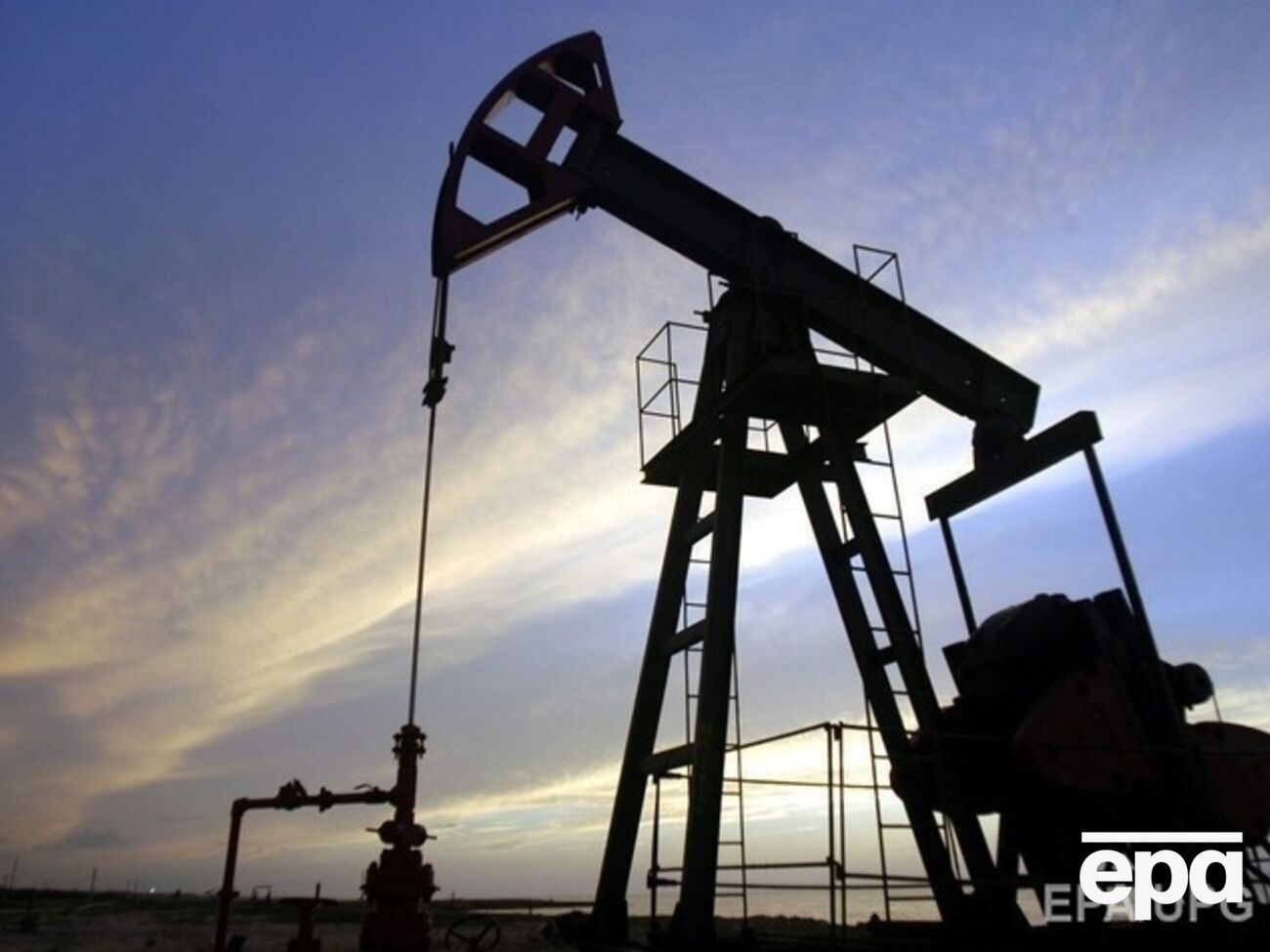 Нефть несколько прибавила в цене за выходные