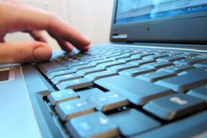 Медведев подписал постановление о контроле за распространением информации в интернете