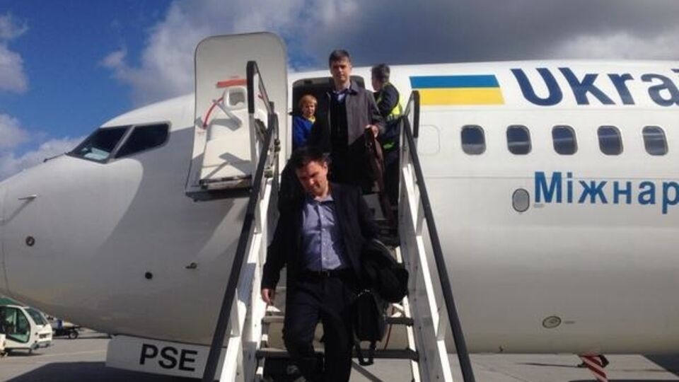 Самолет с украинским министром иностранных дел на борту успешно приземлился в аэропорту Берлина