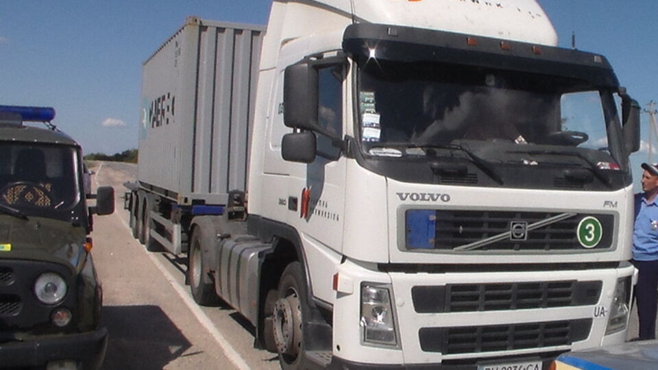 Украина продолжает поставки продуктов в Крым