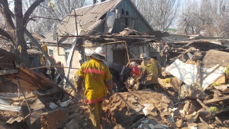 ГСЧС: Одна из версий произошедшего --- взрыв газа