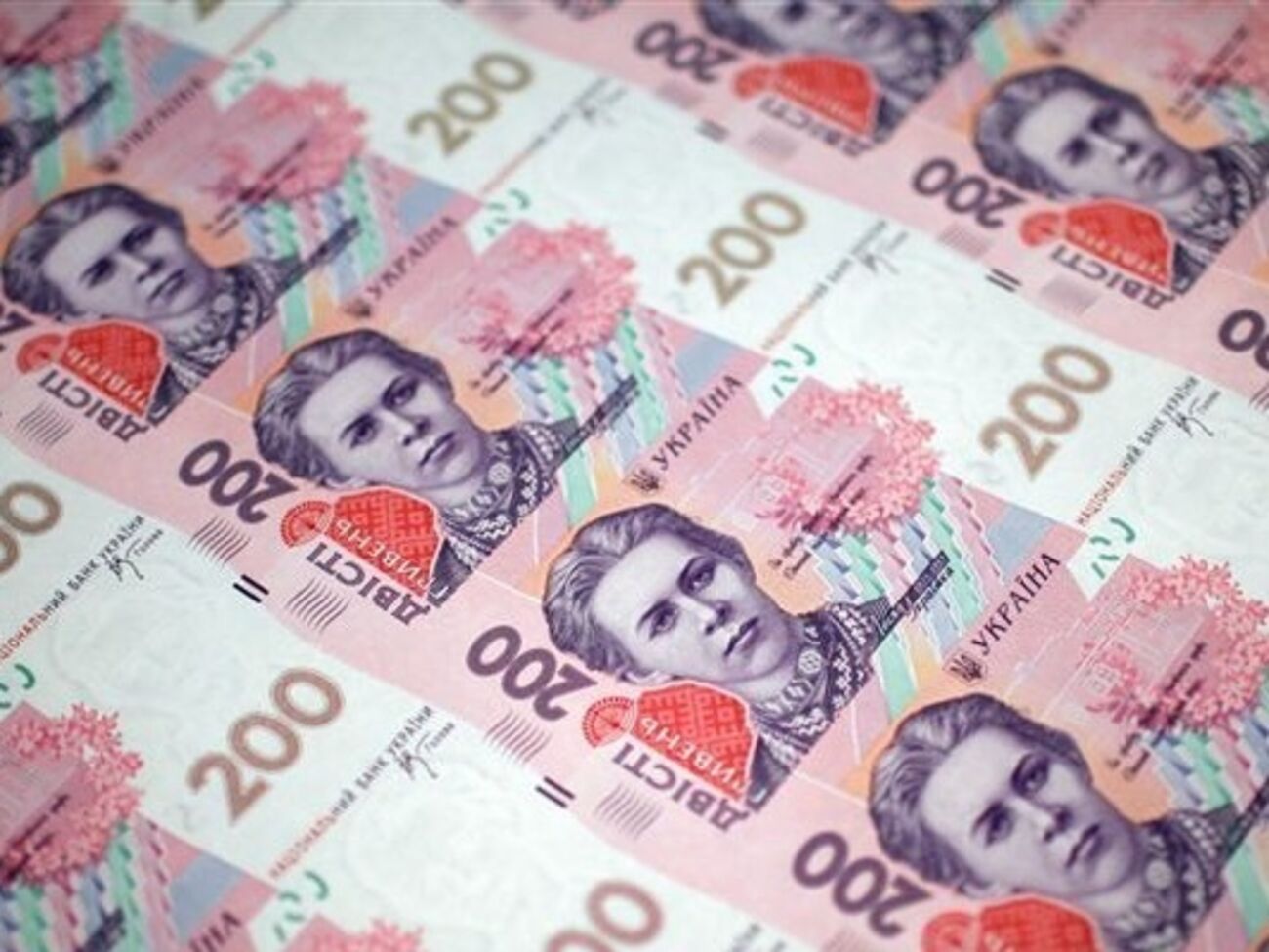 Чаще всего задержки случаются в сфере сельского хозяйства, консалтинга и в нефтегазовом секторе, заявили в HeadHunter