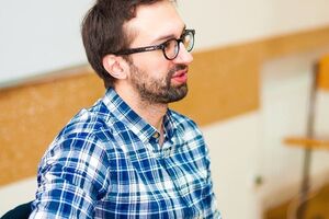 Лещенко заявил, что зарплаты депутатов не изменились