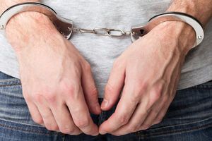 За свою "работу" шпион получал зарплату