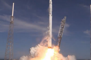 Dragon должен пристыковаться к МКС 15 апреля