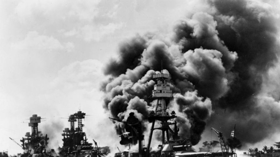 Япония атаковала Перл-Харбор 7 декабря 1941 года