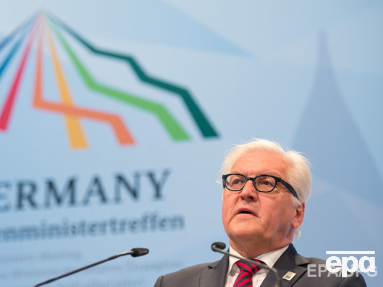 Штайнмайер:&nbsp;Мы очень хотели бы позволить России вновь участвовать в переговорах в качестве члена G8