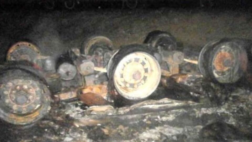 Бензовоз сгорел полностью