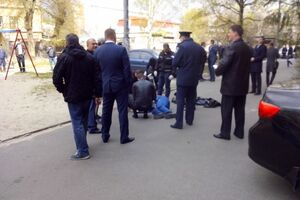 Бузину застрелили возле своего дома