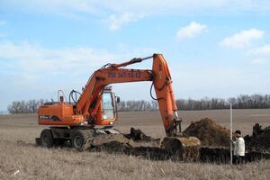Строительство фортификационных сооружений вокруг Мариуполя продолжается
