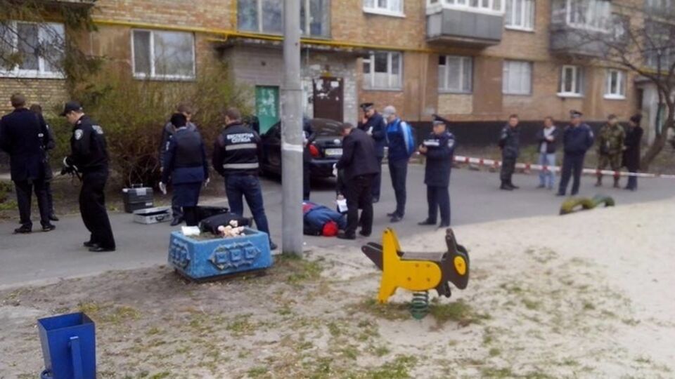 Олеся Бузину застрелили днем на Дегтяревской улице в Киеве