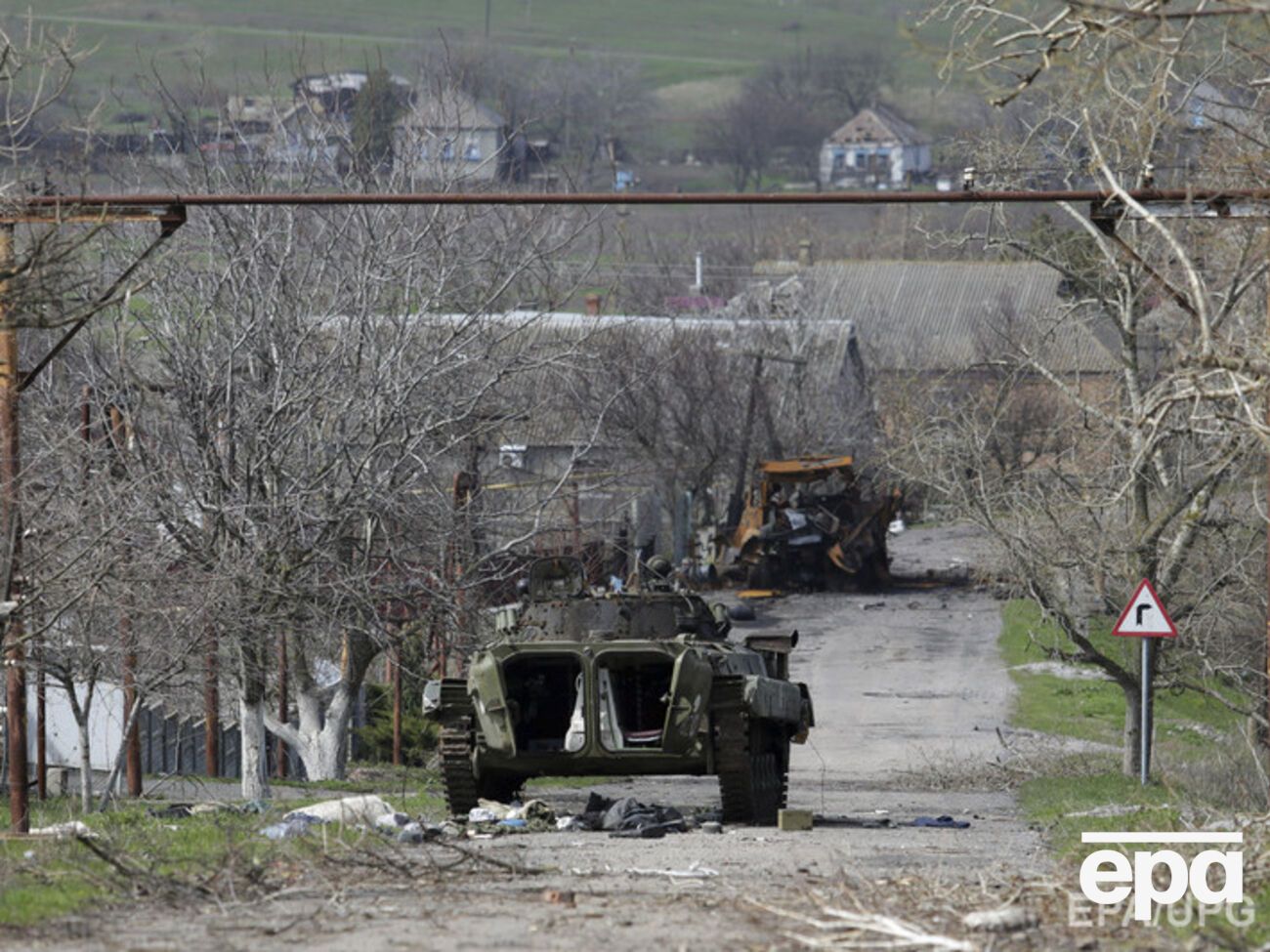 Украинские военные ожидают нападения боевиков в поминальные дни